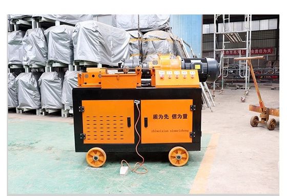 Машина для изготовления винтов из стальных стержней с реберной нитью 1050*700*1100MM 3-380V 50HZ