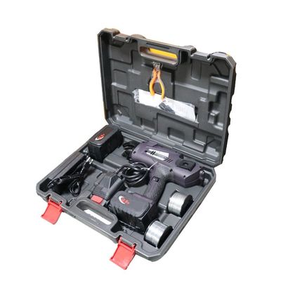 Полностью автоматическая сгибающая машина с усилительным соединением с батарейным питанием